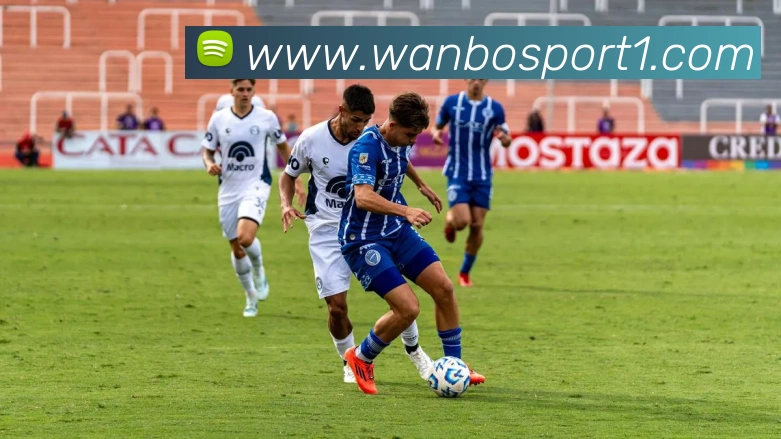 东契奇与里夫斯现场观战布朗尼G联盟比赛展现篮球热情与友谊