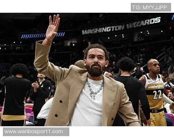 太阳队近期积极寻求引进控卫目标包括莫兰特三球和吹杨等明星球员 太阳队近期积极寻求引进控卫目标包括莫兰特三球和吹杨等明星球员