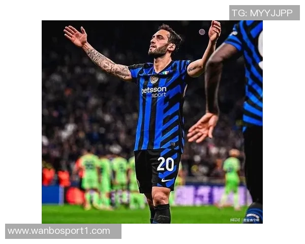 国米点球争议背后主裁视线受阻助理裁判果断判罚VAR介入确认结果 国米点球争议背后主裁视线受阻助理裁判果断判罚VAR介入确认结果